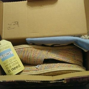 Toms womens size 6.5